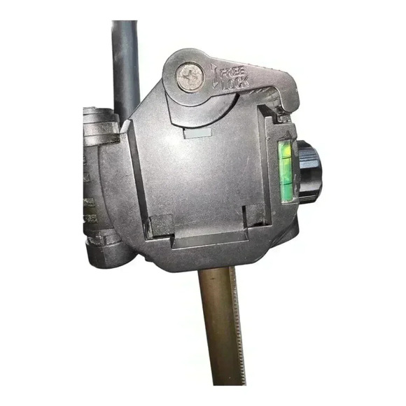 Dynex *READ - DAMAGED* DX-TRP60 Tripod Gold Black 60" Freelock *READ* - Picture 13 of 16